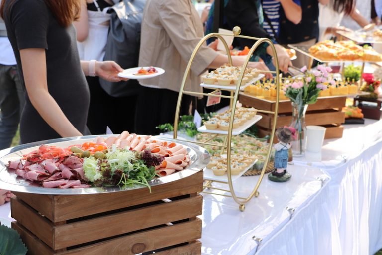 Picking the Right Caterers